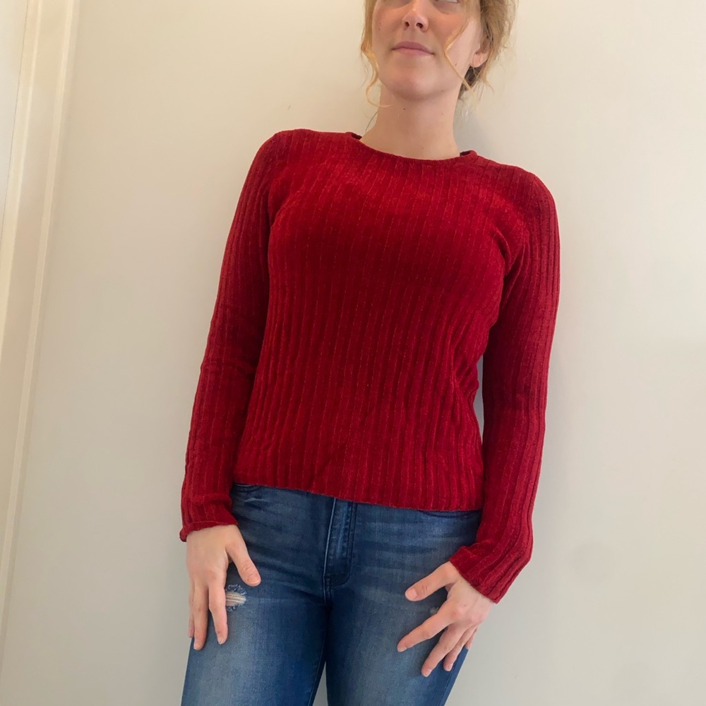 Red long sleeved top by Jones NY Sport